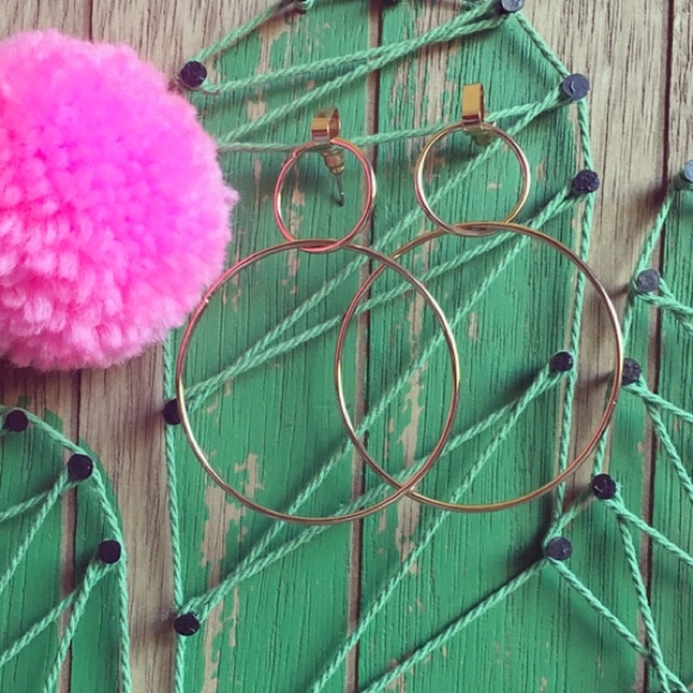 ✨ Gold Hoop Drop Earrings ✨ - Picture 5 of 6